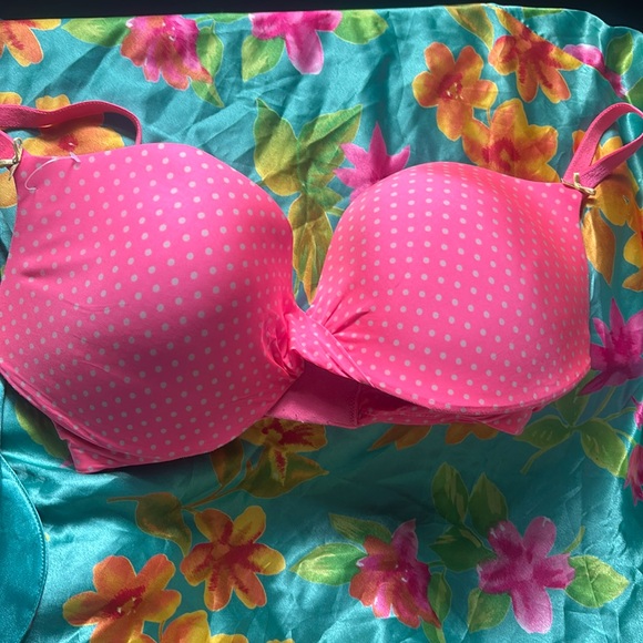 VS bra - Picture 1 of 9